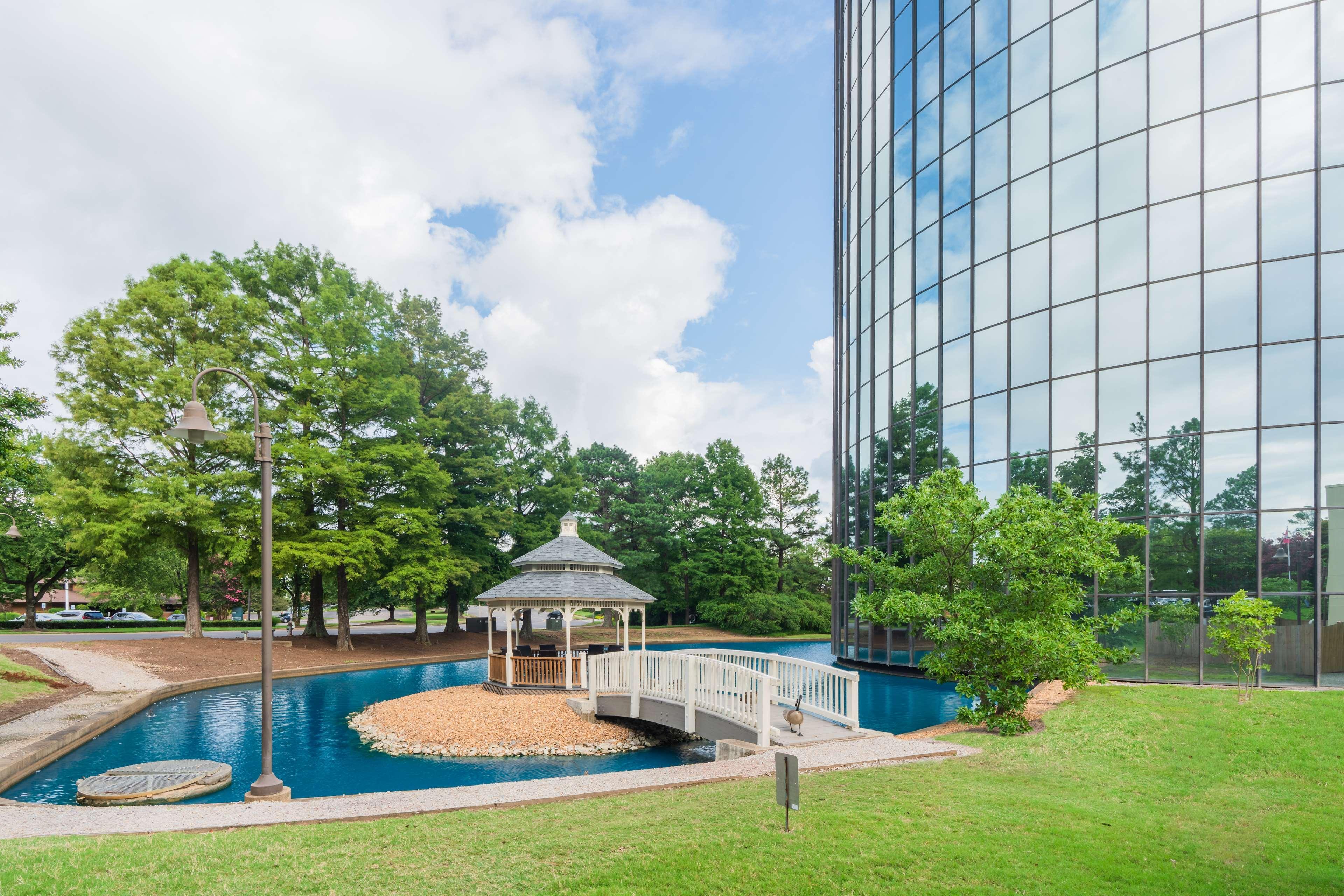 Hilton Memphis Hotel Exterior photo